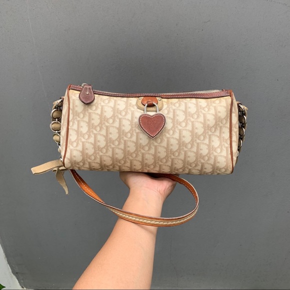 Dior Handbags - 🤎 Dior Trotter Mini Heart bag 🤎